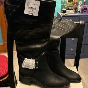 Black Knee-High Boots with Buckle Detail-brand new